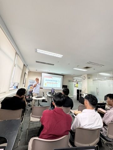 HSSE training session delivery in classroom